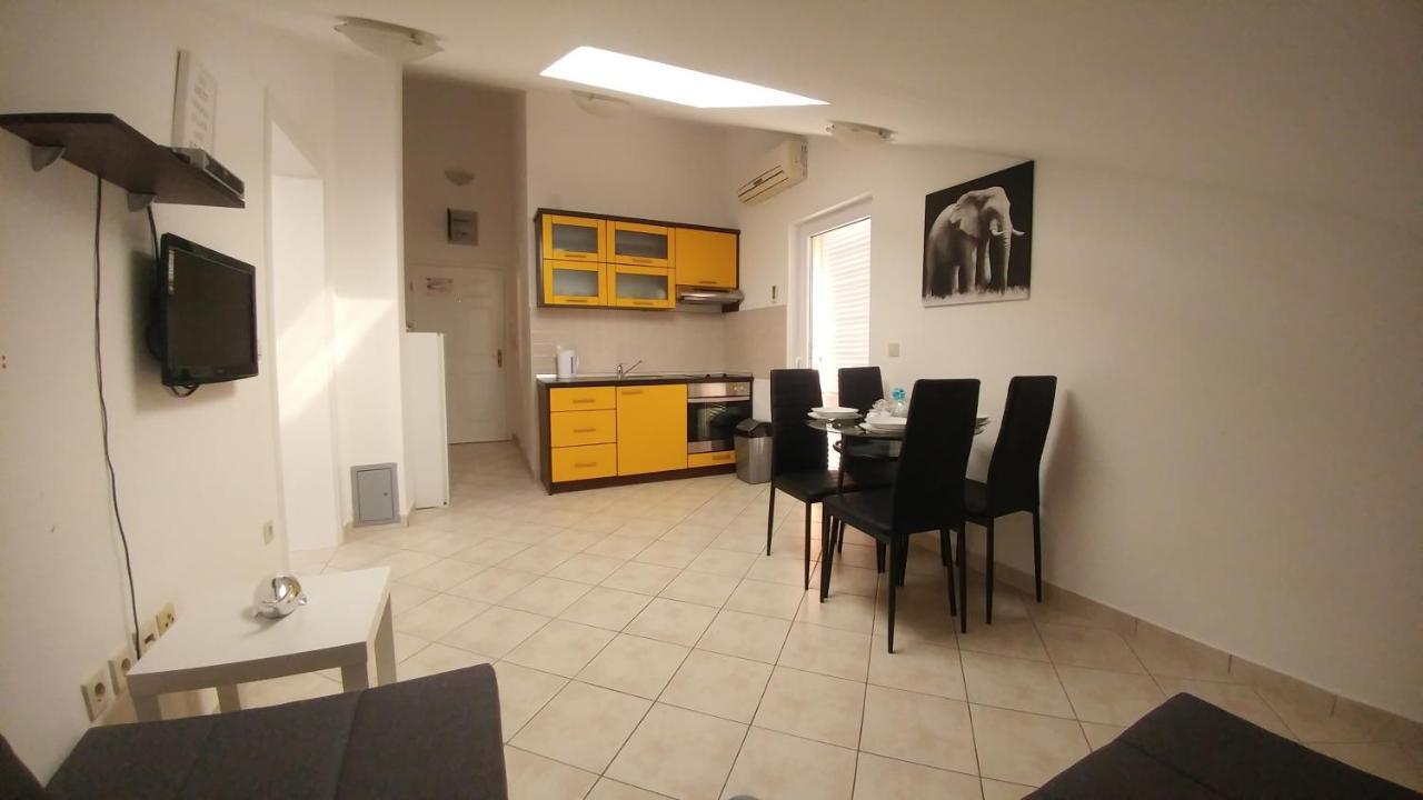 Noa Apartment Novalja